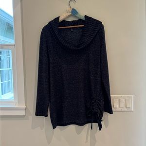 White House Black Market super soft NWOT Sweater